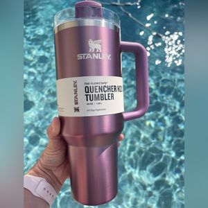 NIB Primrose Glow 40 Oz Stanley Flow state